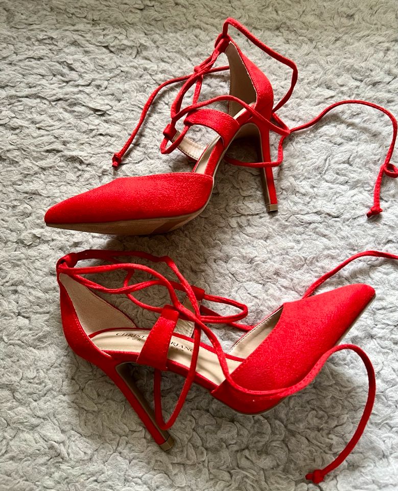 Christian Siriano Stiletto High Heels Pums zum Schnüren Knall Rot in Hamburg