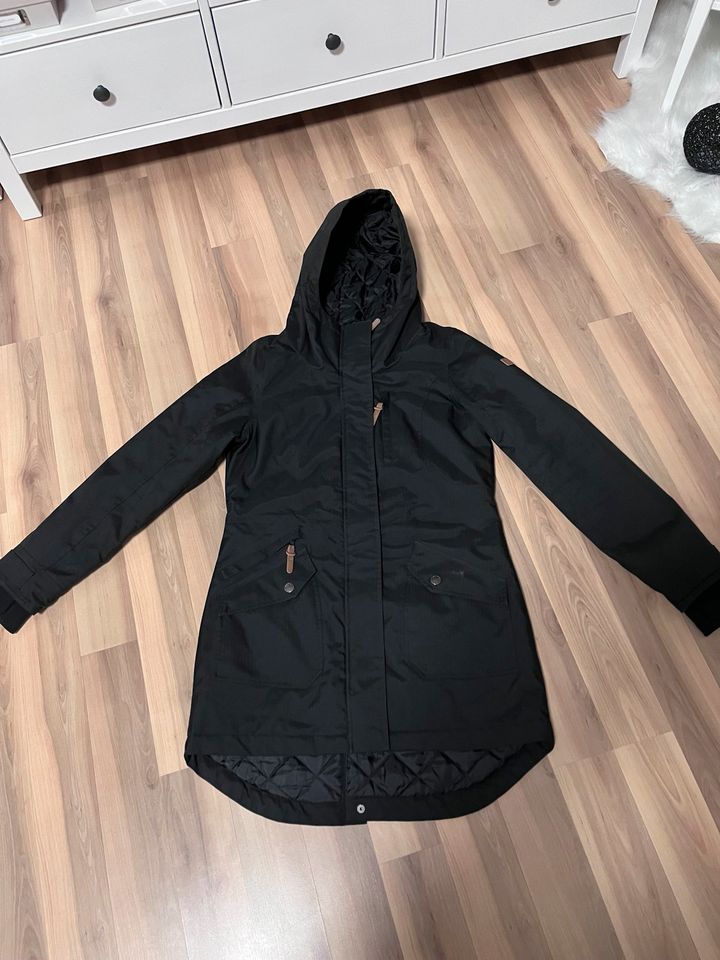 Damen Jacken, Parka, Übergangsjacke je 15€ in Güterglück