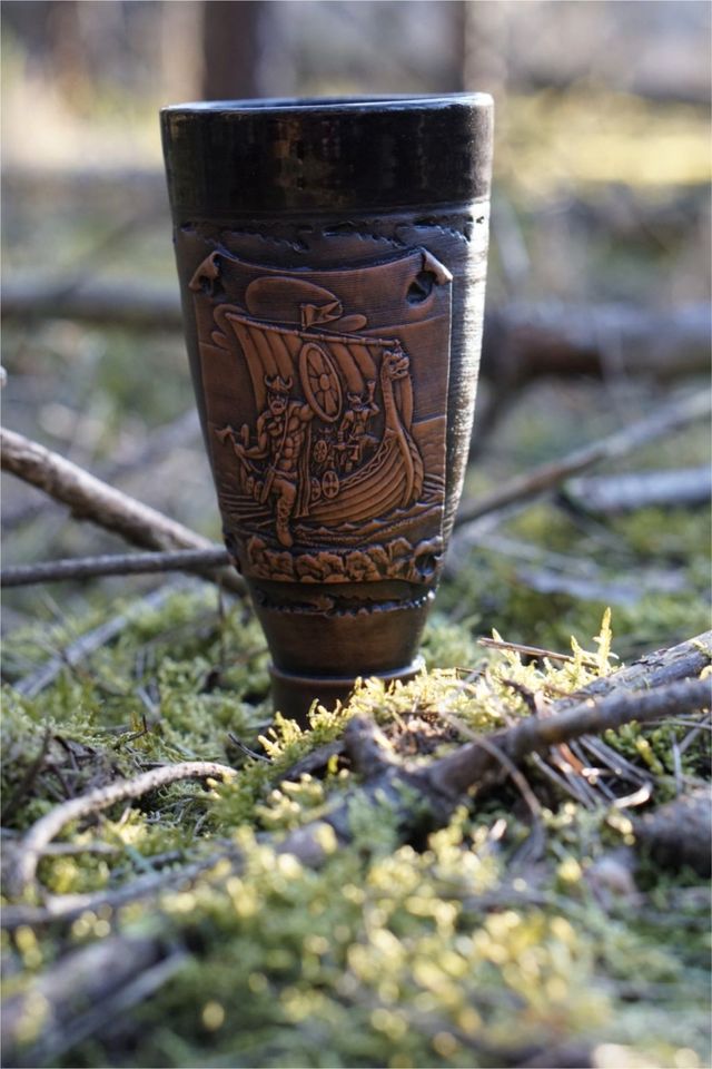 Handgemachte Wikinger Tonkrüge Trinkbecher Kelch Odin Thor Hammer in Schönebeck (Elbe)