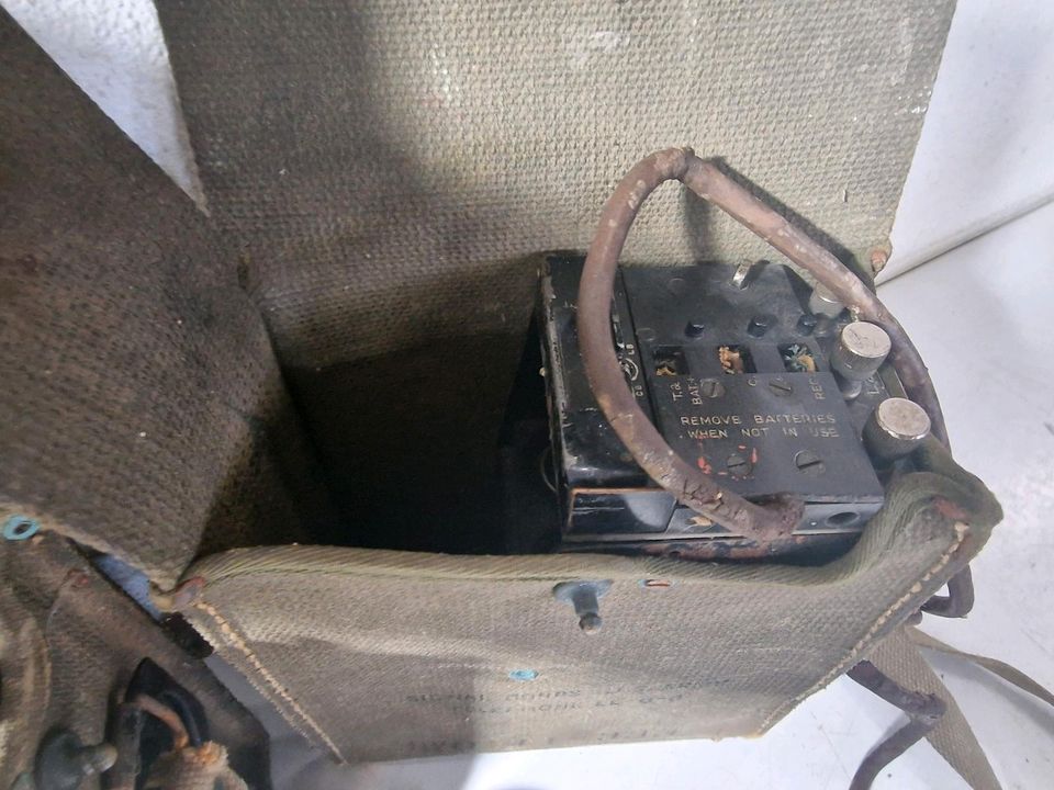 Altes original US Militär Feldtelefon EE-8 in Heusweiler
