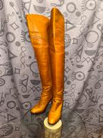Vintage Overknees von Sergio Rossi cognac Nordrhein-Westfalen - Kerpen Vorschau