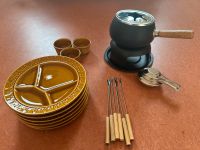 Fondue Set Topf neu mit 6 Gabeln, 6 Tellern und 3 Schälchen Hessen - Neustadt Vorschau