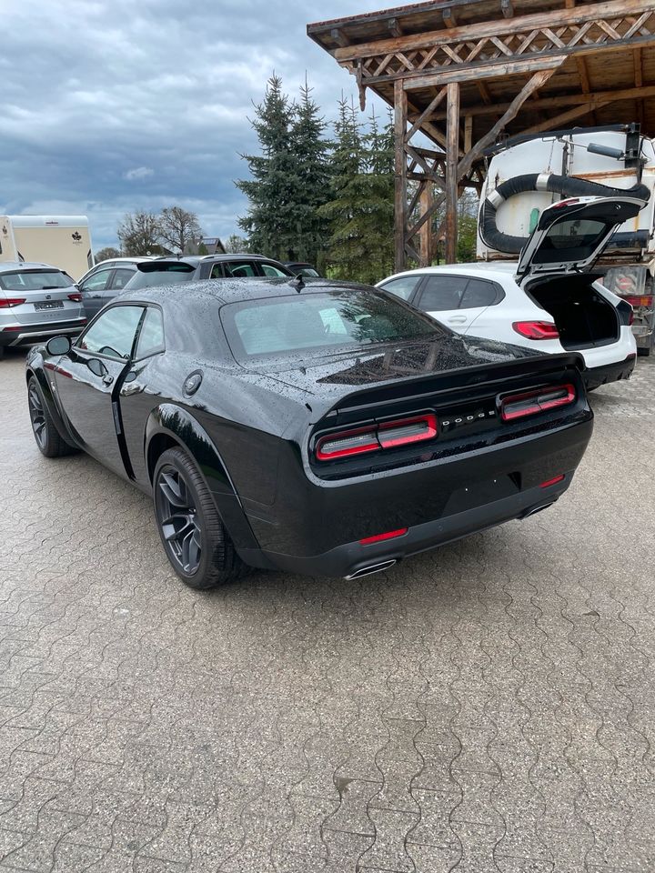 Dodge Challenger 6,4 V8 R/T Scat Pack Widebody Neuwagen in Ebersberg