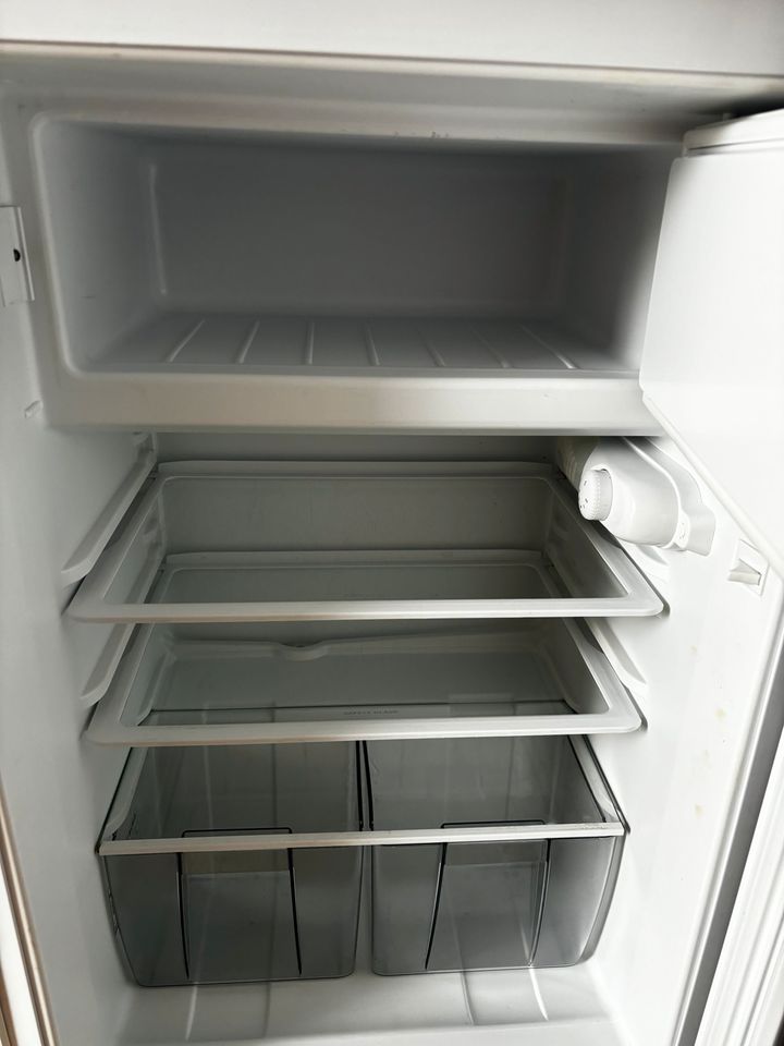Einbaukühlschrank/Kühlschrank voll funktionsfähig in Bergisch Gladbach