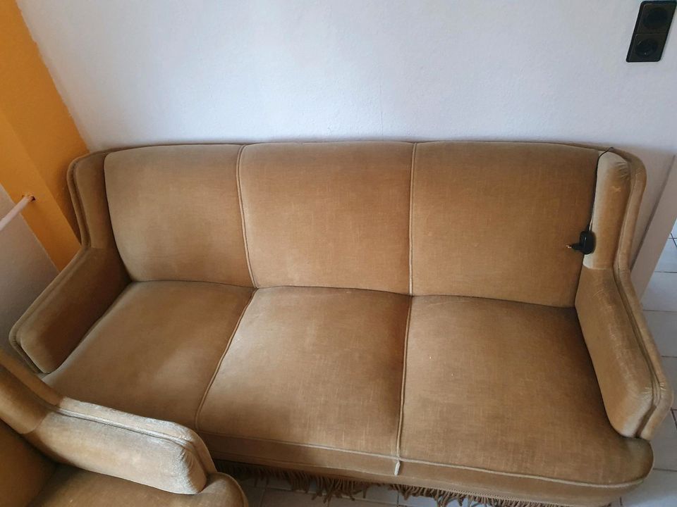 Sessel und Couch zu verschenken in Monheim am Rhein