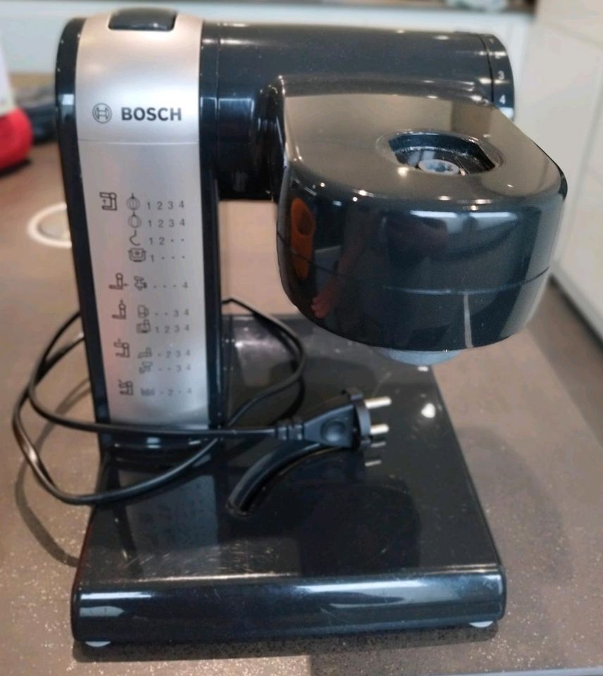 Bosch MUM 48 A1 Küchenmaschine in Fell