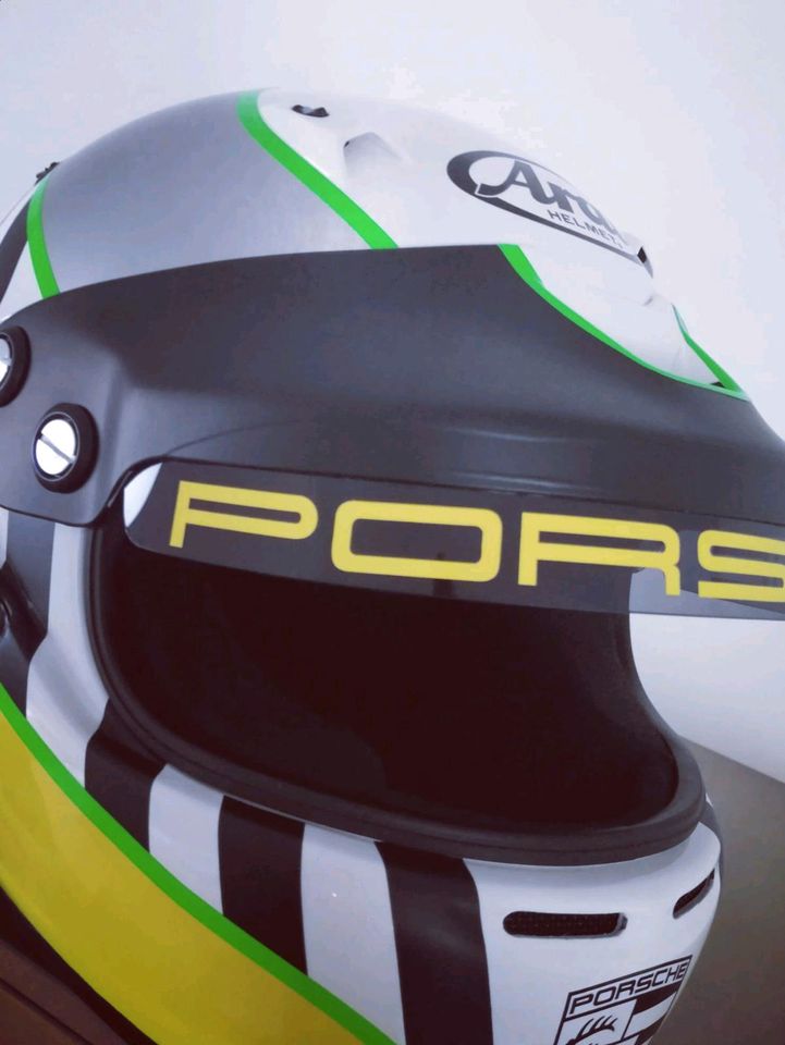 Arai Tourenwagenhelm  GP-W Porsche  weiß Helm GP - W in Bielefeld