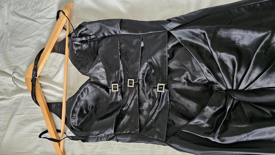 Kleid Unique Abiballkleid Hochzeit Gala schwarz Größe 34 in Düsseldorf