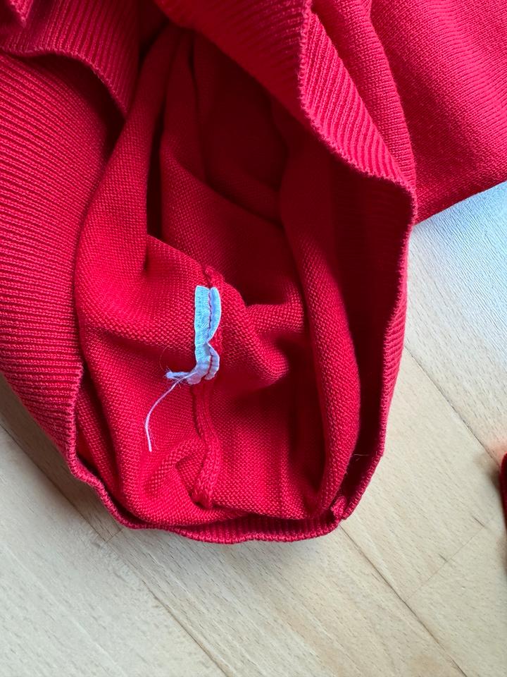 Maerz Pullover mit V-Ausschnitt Gr. 52 rot sehr guter Zustand in Dudeldorf - Ordorf