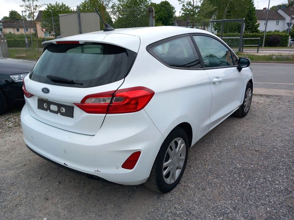 Ford Fiesta Cool & Connect in Braunschweig