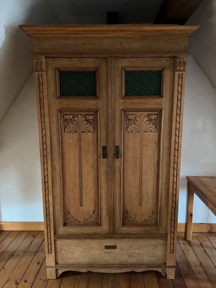 Antiker Schrank Jugendstil Gründerzeit Eiche in Saarbrücken