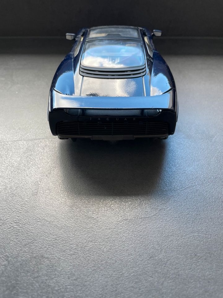 Maisto Modellauto Jaguar XJ220 1:18 in Jüchen