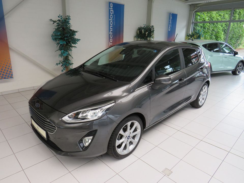 Ford Fiesta Titanium+Autom.Parken+KAMERA+WINTER-PAKET in Bremen