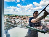 Fensterreinigung Glasreinigung Wintergartenreinigung Schaufenster Hessen - Bensheim Vorschau