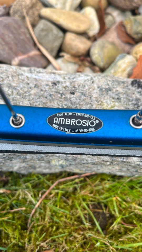 LRS AMBROSIO EVOLUTION CAMPAGNOLO *** Blau *** SUPER ZUSTAND *** in Hamburg