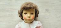 Käthe Kruse Puppe IX, 35 cm mit Aufsteller 1987 Geraldine 35H Schleswig-Holstein - Börnsen Vorschau