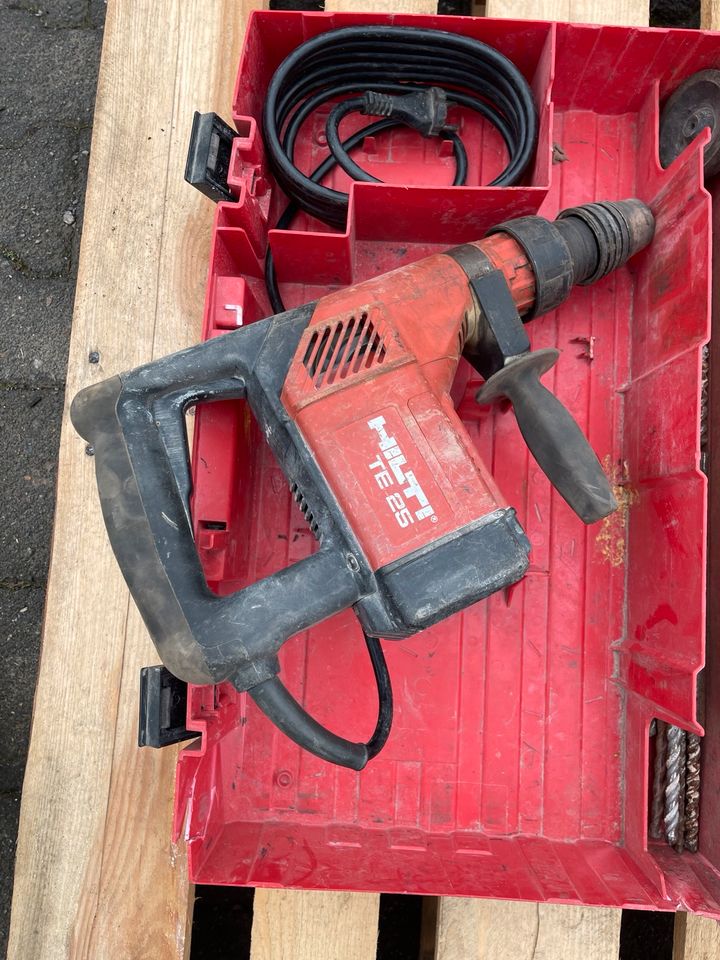 Hilti TE 25 Schlagbohrmaschine Bohrhammer Bohrmaschine Bau in Halver