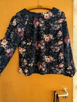 Bluse mit Blumenmuster Mecklenburg-Vorpommern - Stralsund Vorschau