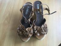 Keira,Wedges,Keilabsatz,Plateau, Schuhe,Blumen,Bast Hessen - Schaafheim Vorschau