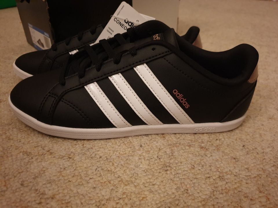 Sneaker Adidas Coneo QT schwarz Größe 37 1/3 NEU ungetragen in Berlin -  Mitte | eBay Kleinanzeigen ist jetzt Kleinanzeigen