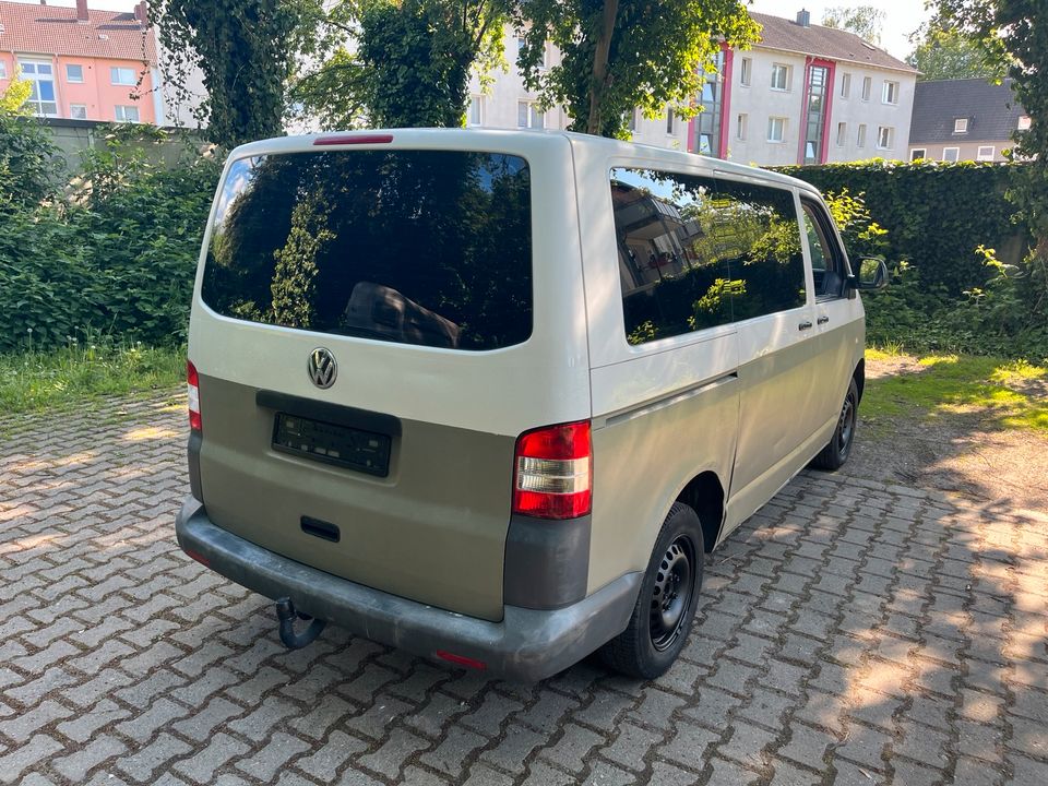 VW T5.2 2.0 TDI 8 Sitzer 140PS AHK NAV Transporter in Castrop-Rauxel