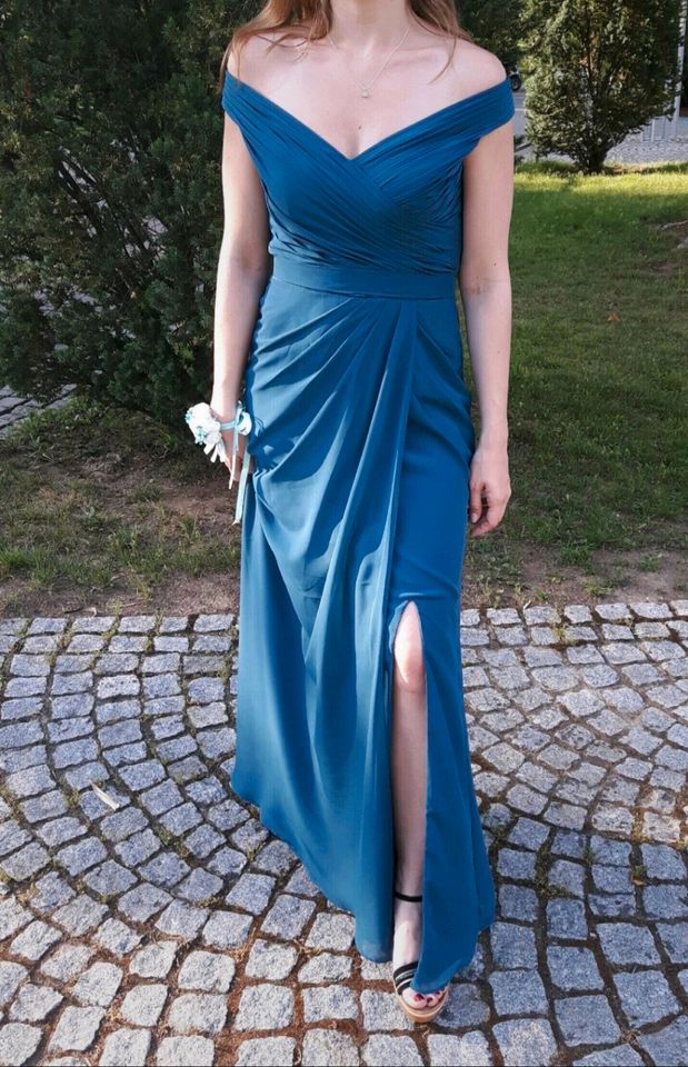 Langes tintenblaues Kleid Abendkleid festlich schulterfrei in Stuttgart -  Vaihingen | eBay Kleinanzeigen ist jetzt Kleinanzeigen