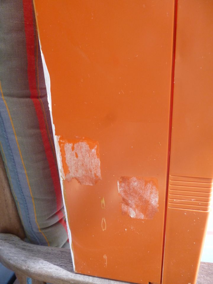 Toller Retro Arzneimittelschrank,50er-60er Jahre,Orange in Rust