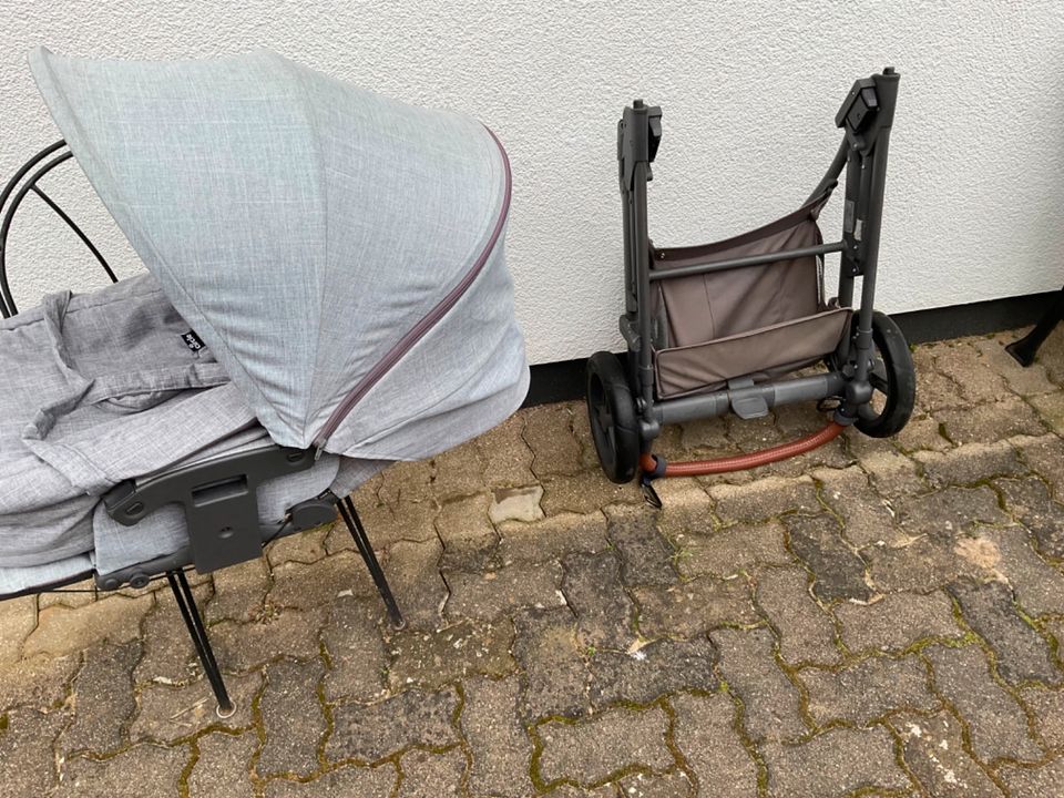 Kinderwagen CIRCLE  mit Babyschale / 2 in 1 ,grau in Kollow, Kurheim (Schwarzenbek)