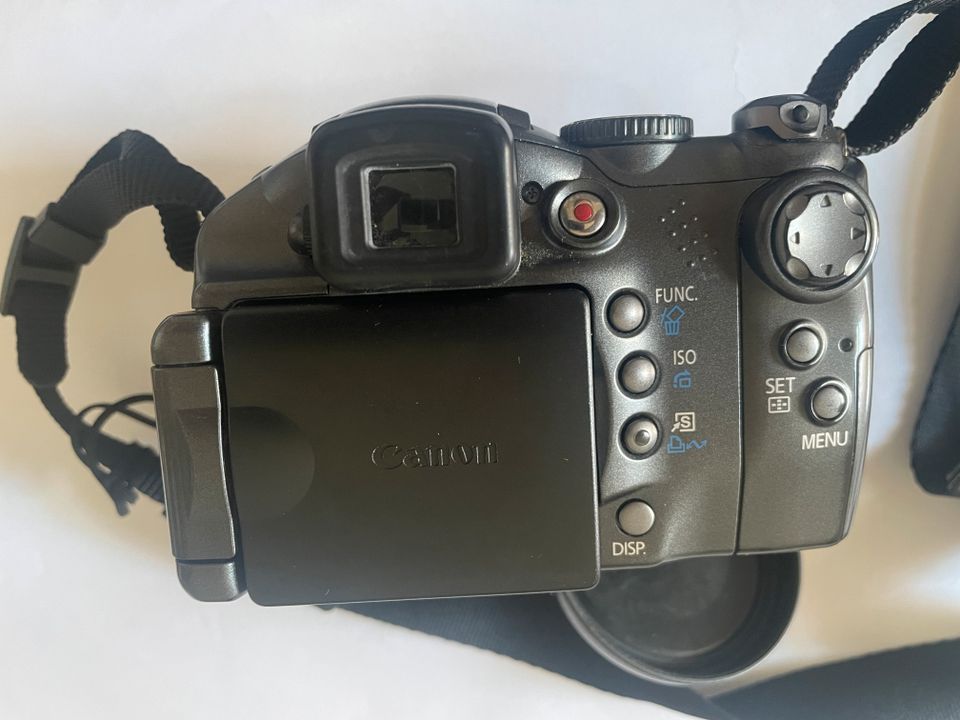 Canon power shot S3 is / schwenkbares Display / 12fach Zoom in Kiel