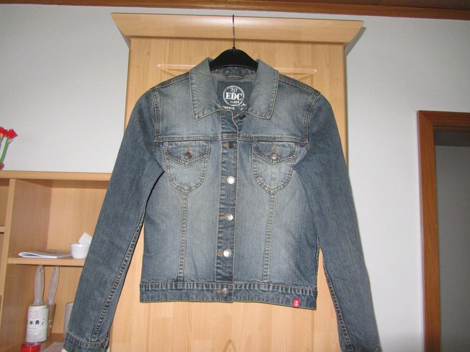 Neuwertige Jeansjacke für Frauen Gr L in Dietersburg