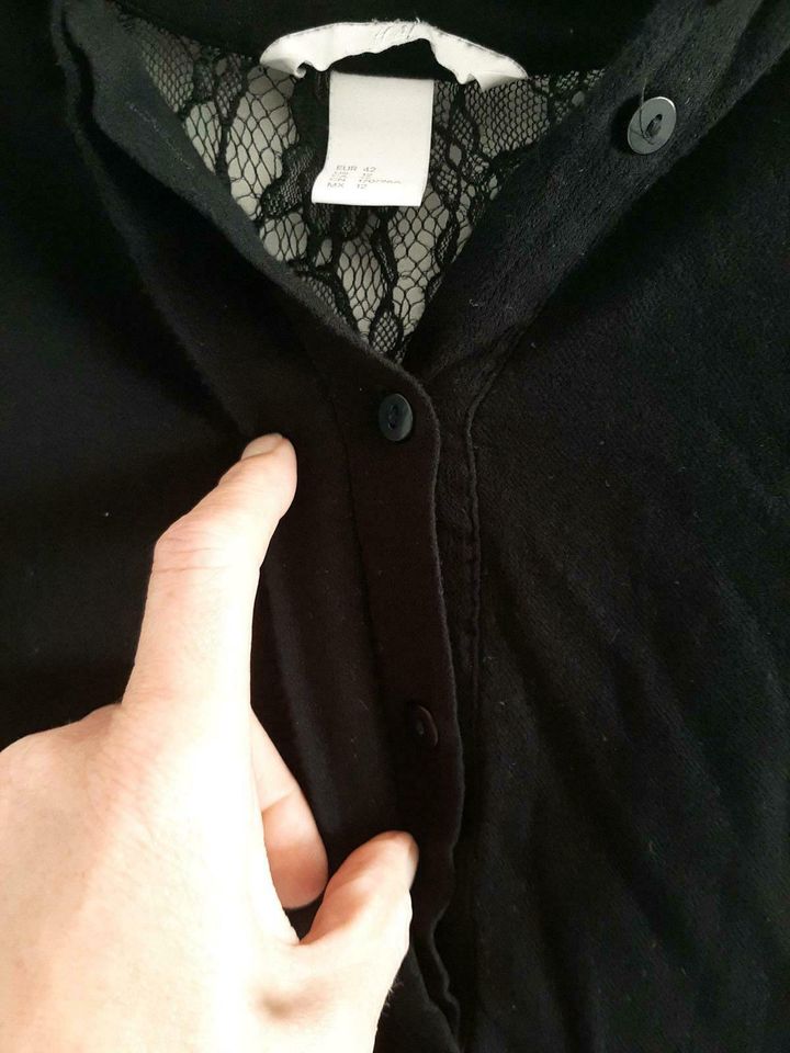 Schönes Shirt von h&m gr 42 schwarz in Baltmannsweiler