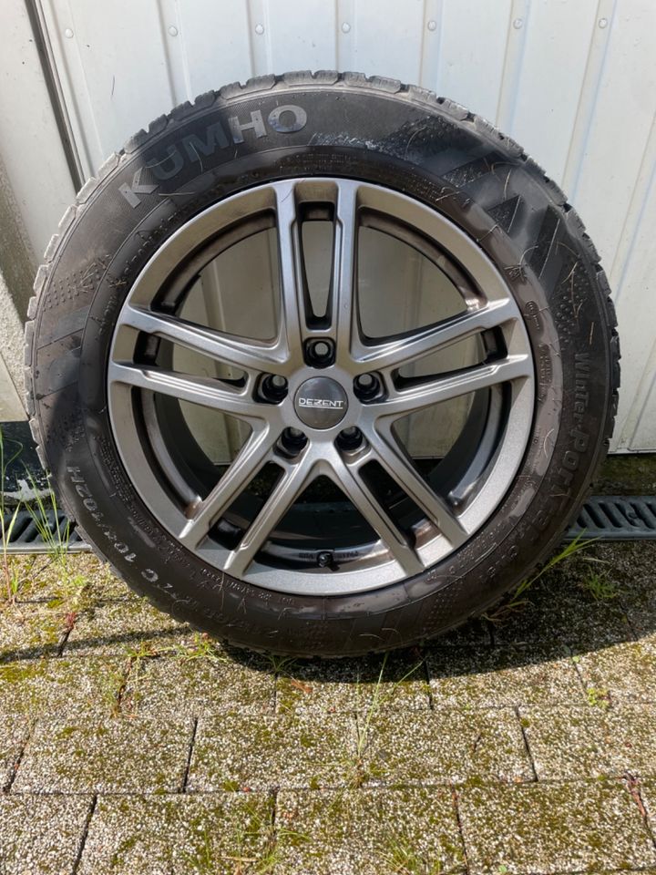 4 Winterreifen auf Alu-Felgen Marke "Dezent TZ" 215/60R17C in Essen