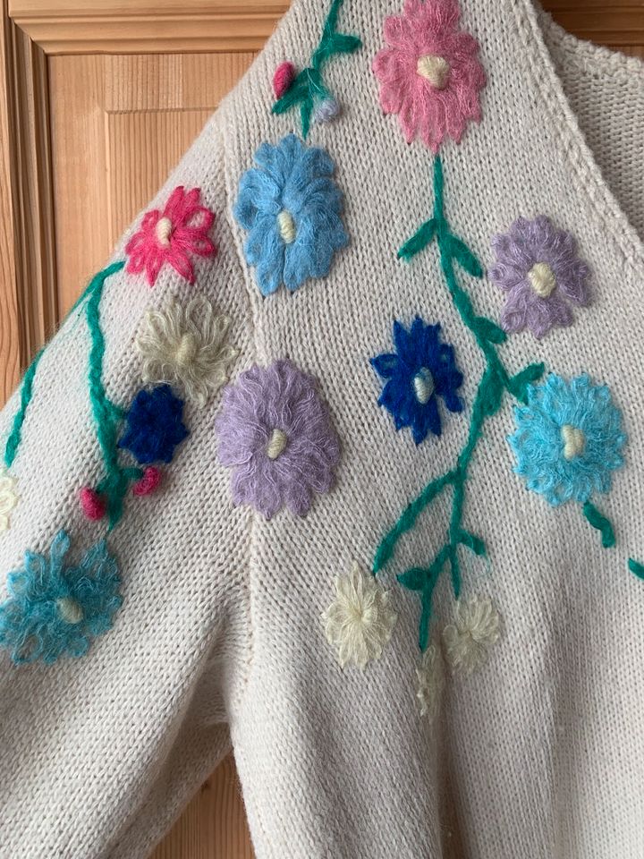 Cardigan Blumen 100% Wolle Vintage Boho in Erding