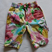 Kurze Hose aus robustem leichtem Stoff mit Blumenkästen Größe 86 Baden-Württemberg - Neustetten Vorschau