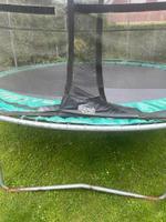Berg Trampolin 430 (+Schutzhülle) Niedersachsen - Dinklage Vorschau