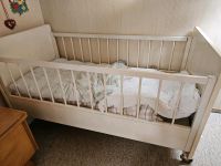 Kinderbett mit Gitter aus den 60er Jahren zu verschenken Bayern - Dinkelsbuehl Vorschau