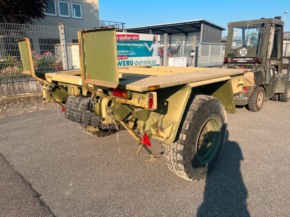 Anhänger Bundeswehr Auflaufgebremst Unimog Traktor u.a. in Neuried