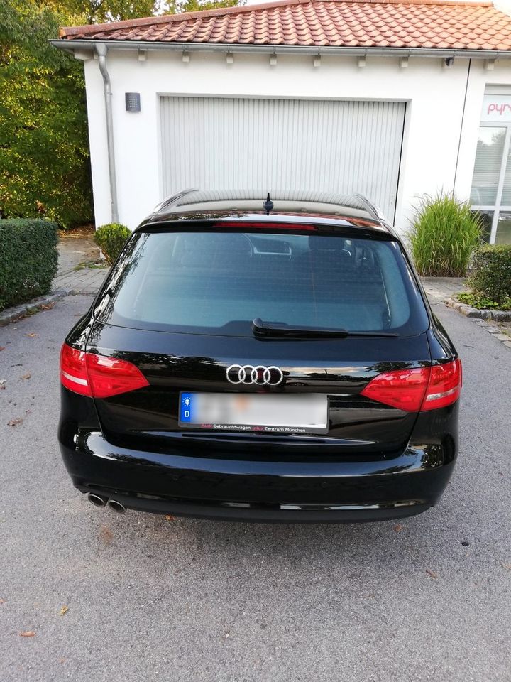 Audi A4 2.0 TDI  Attraction Avant in Eching (Kr Freising)