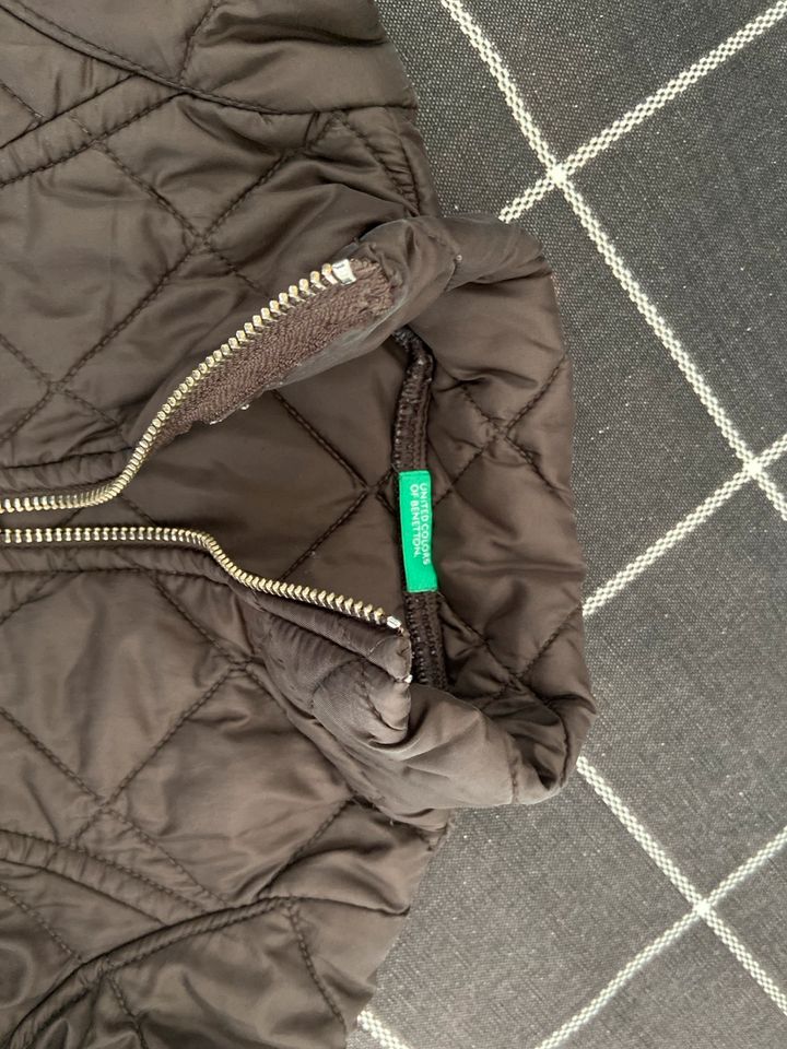 Benetton Steppjacke - Frühling/ Sommer 18 Monate in München