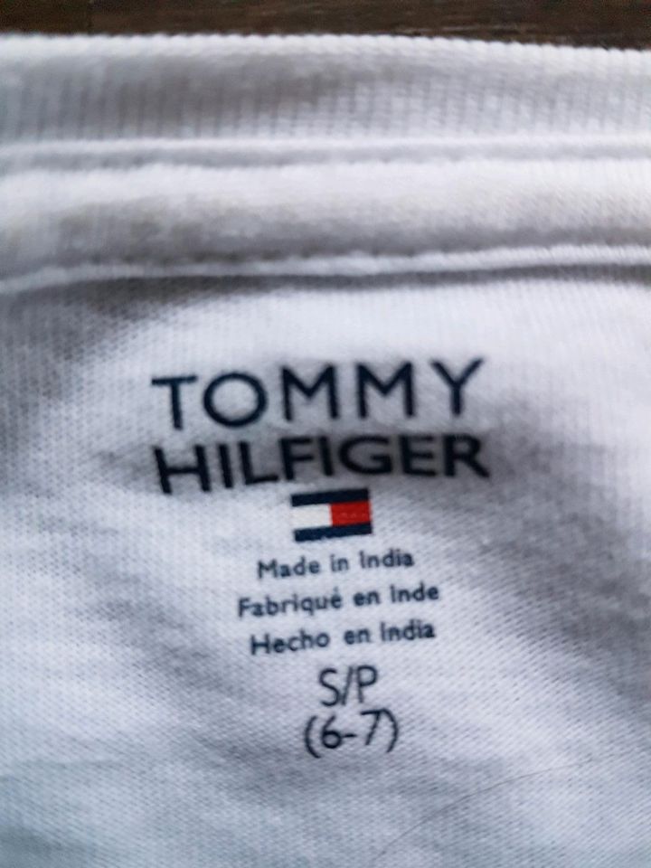 TOMMY HILFIGER ❤️ Langarmshirt ❤️Gr.116 / 122 in Lünen