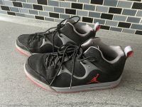 Air Jordan Gr. 41 schwarz Nike Turnschuhe Sportschuhe Nordrhein-Westfalen - Moers Vorschau