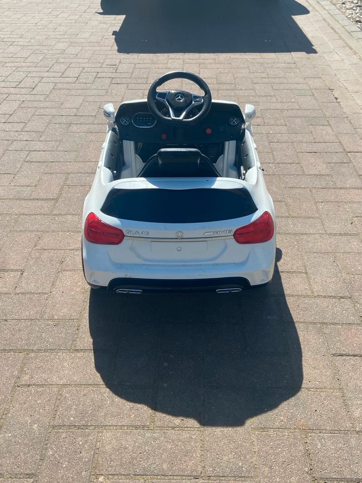 Elektrisches Kinder Auto in Schönberg (Mecklenburg)