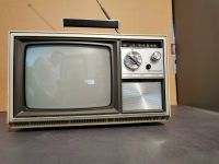 Für Sammler! Portabler Fernseher s/w ca. 1970 Neuhausen-Nymphenburg - Nymphenburg Vorschau