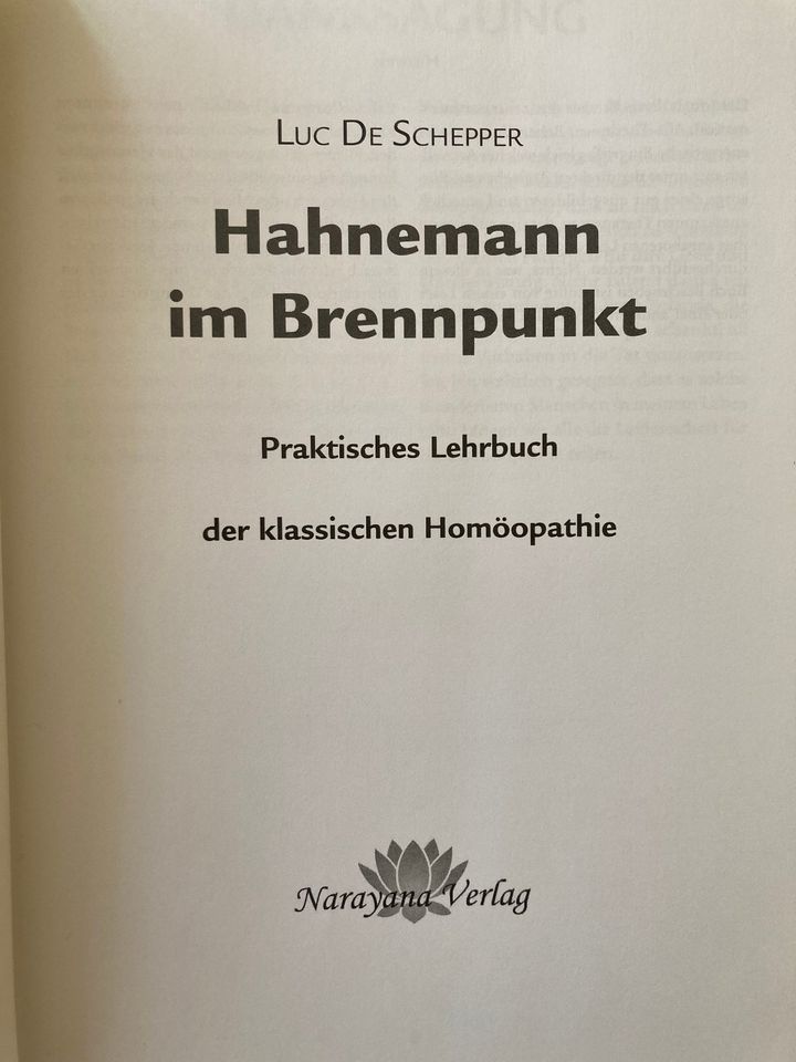 Hahnemann im Brennpunkt - Lehrbuch der klassischen Homöopathie in Köln