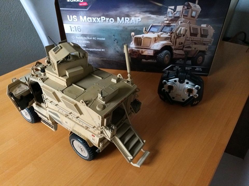 Panzerfahrzeug USA MaxxPro MRAP 1/16 in Grevesmuehlen