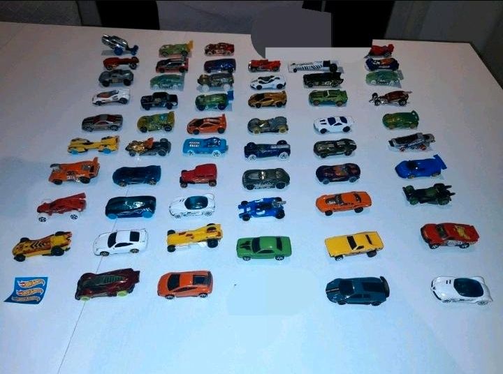 56 Hot wheels Autos in Dessau-Roßlau