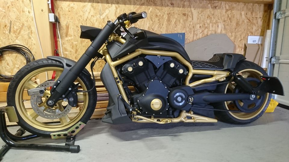 Harley V-Rod Muscle VRSCF Komplettumbau in Dessau-Roßlau