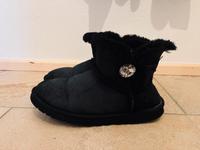 Ugg Boots Mini Bailey Button Bling Swarovski Kristallen schwarz Bayern - Freyung Vorschau