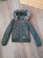 Khujo Winterjacke, Gr. S., dunkelgrün, Fellkapuze, wie neu Bayern - Meitingen Vorschau