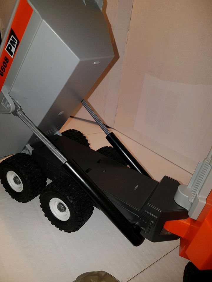 Playmobil Dumper mit Steinen in Offenbach